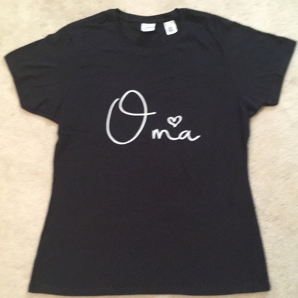 NWT Black “OMA” Fitted Crew Neck T-Shirt LARGE